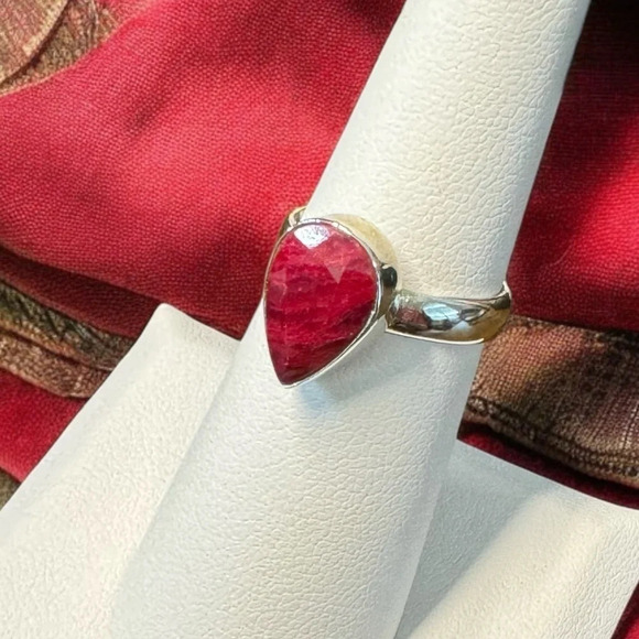 Natural Ruby Sterling Silver Ring (Sz 6) - Picture 2 of 12